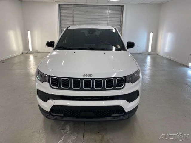 2025 Jeep Compass - Image 2 of 12