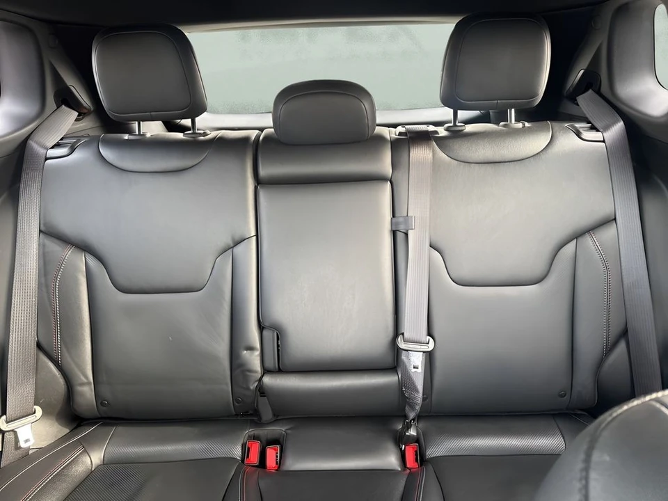 2025 Jeep Compass - Image 12 of 21