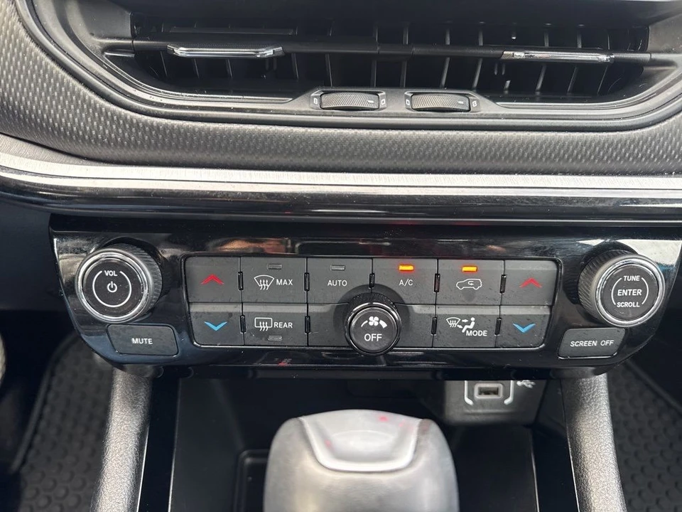 2025 Jeep Compass - Image 19 of 21