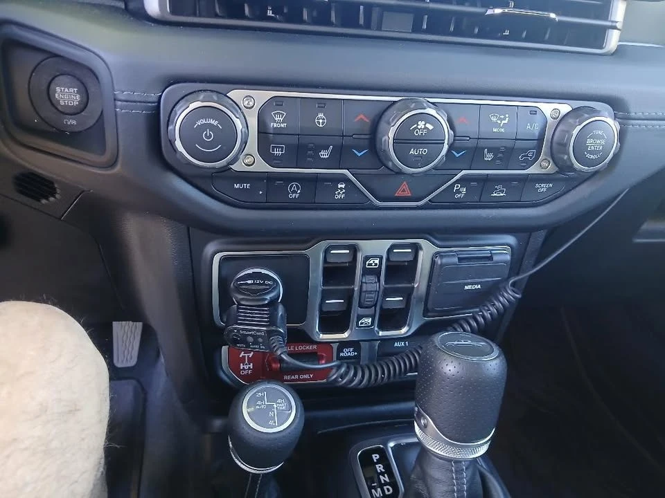 2025 Jeep JT Gladiator - Image 12 of 20