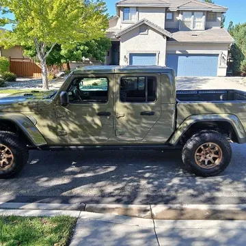 2025 Jeep Gladiator Mojave X
