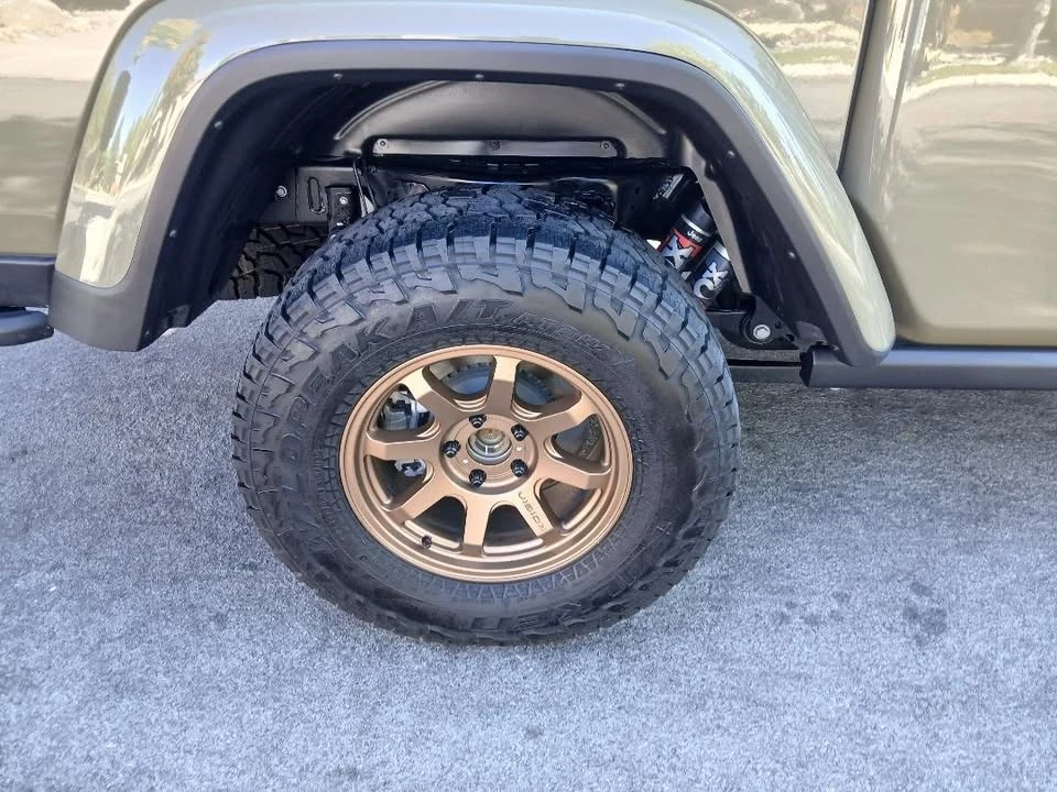 2025 Jeep JT Gladiator - Image 8 of 20