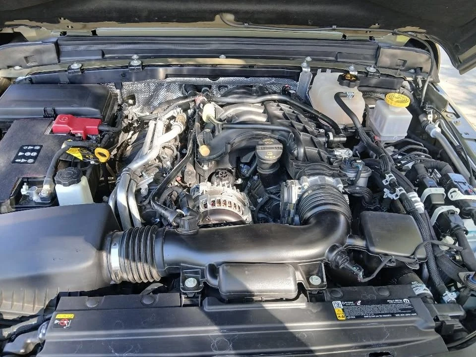 2025 Jeep JT Gladiator - Image 14 of 20