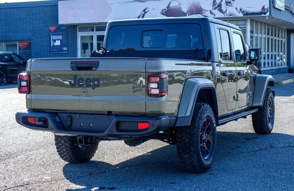2025 Jeep JT Gladiator - Image 6 of 12