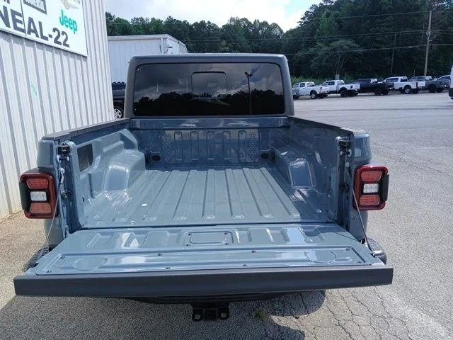 2025 Jeep JT Gladiator - Image 8 of 18