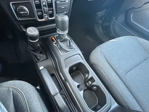 2025 Jeep JT Gladiator - Image 18 of 18