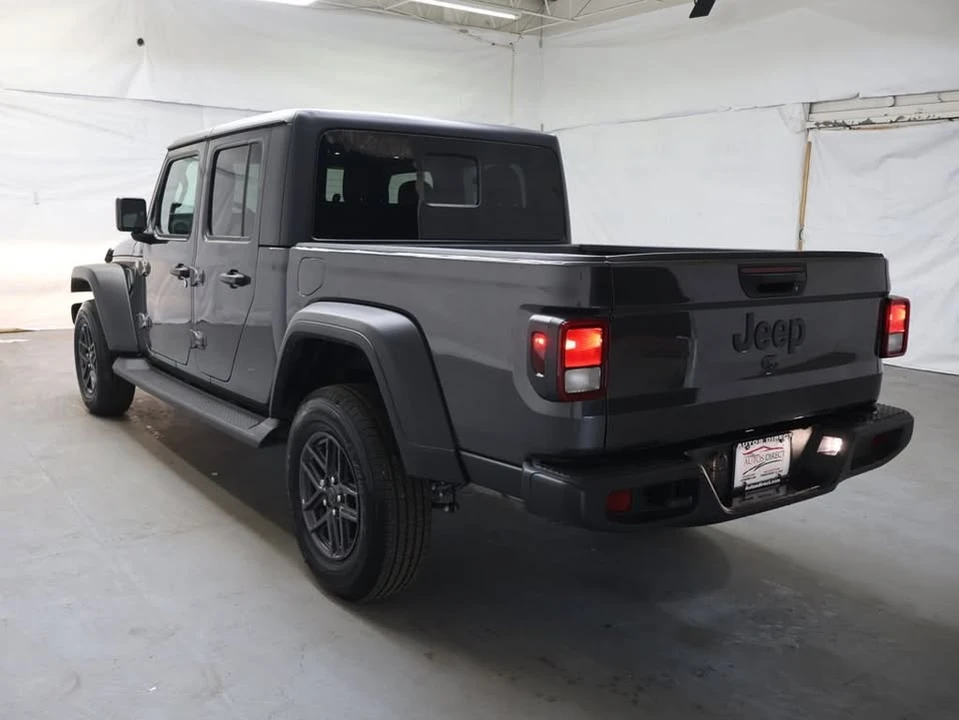 2025 Jeep JT Gladiator - Image 4 of 20