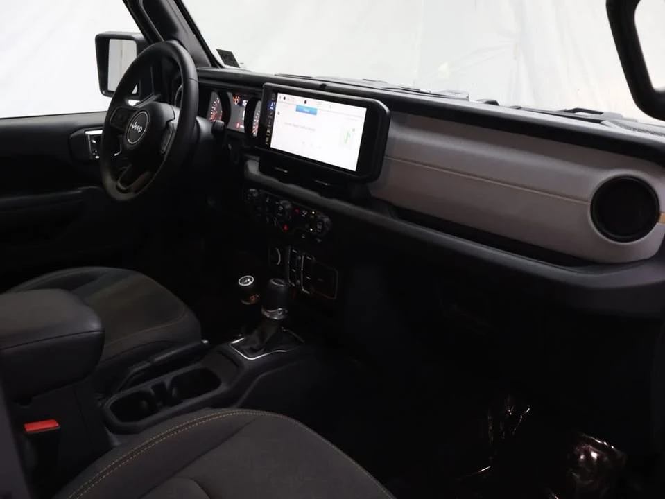 2025 Jeep JT Gladiator - Image 9 of 20