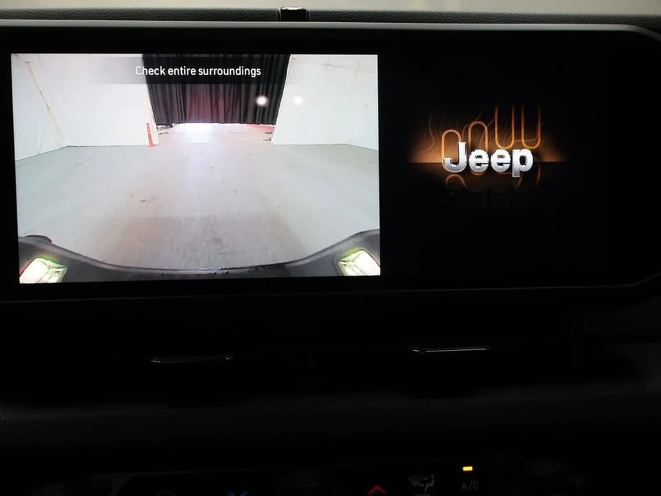 2025 Jeep JT Gladiator - Image 17 of 20