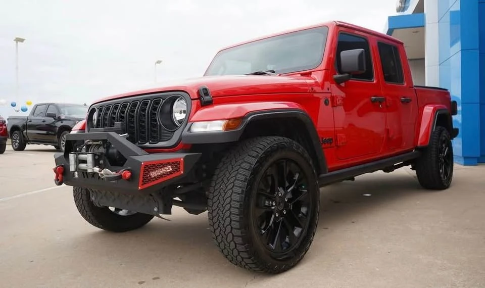 2025 Jeep JT Gladiator - Image 4 of 7