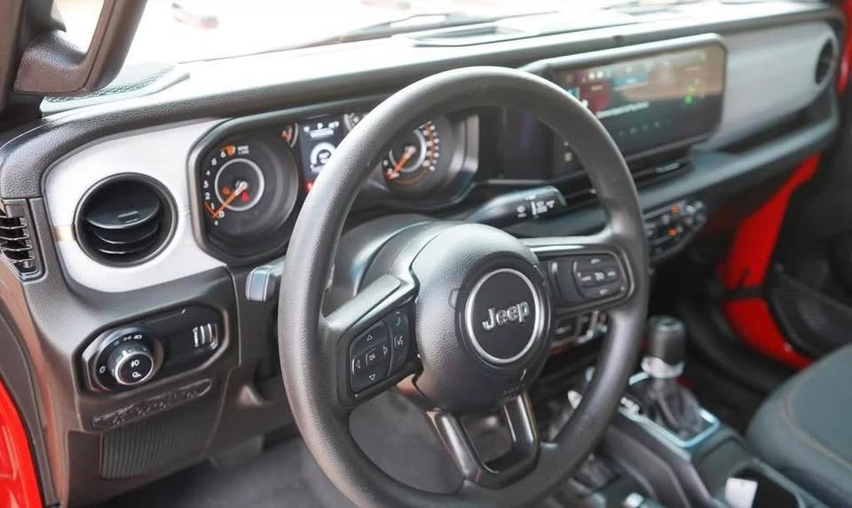 2025 Jeep JT Gladiator - Image 7 of 7