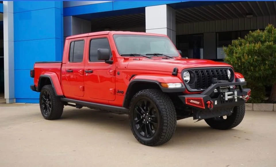 2025 Jeep JT Gladiator - Image 2 of 7