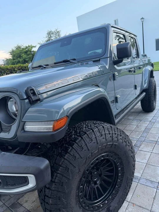2025 Jeep JT Gladiator - Image 3 of 9