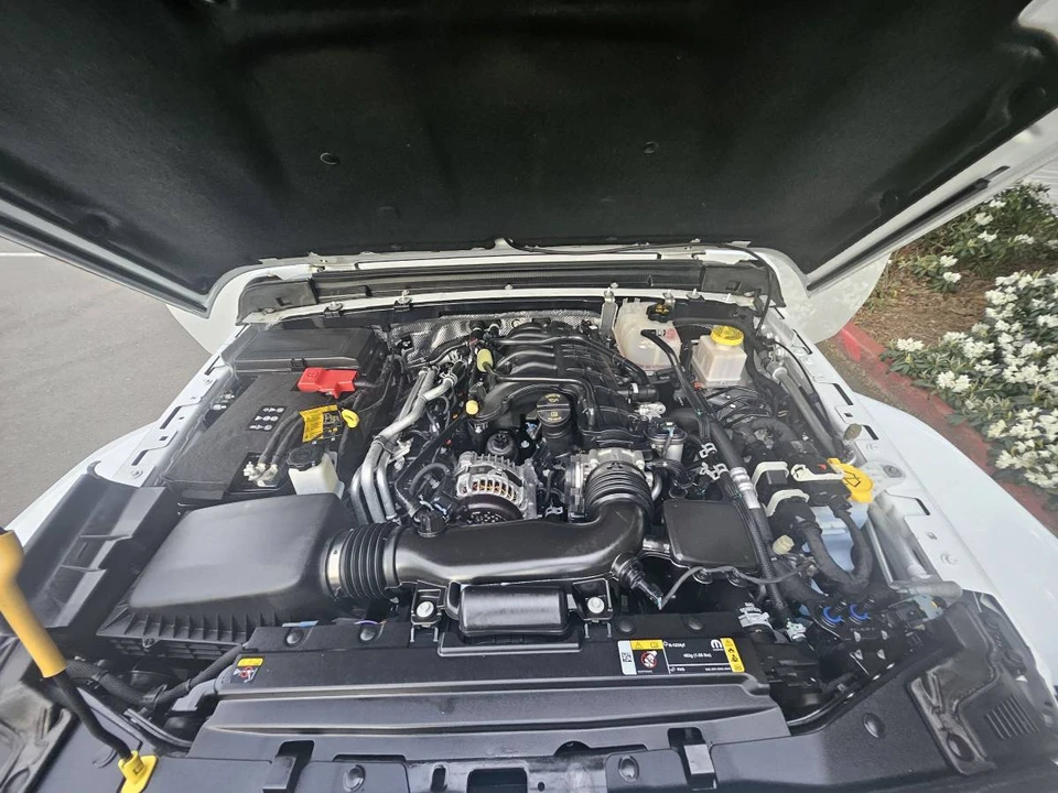 2025 Jeep JT Gladiator - Image 15 of 16