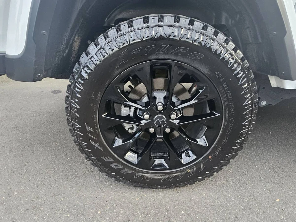 2025 Jeep JT Gladiator - Image 6 of 16