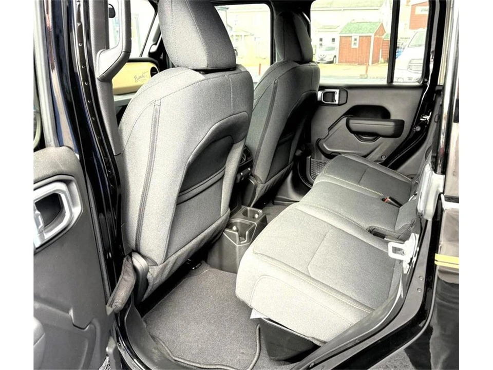 2025 Jeep JT Gladiator - Image 16 of 28