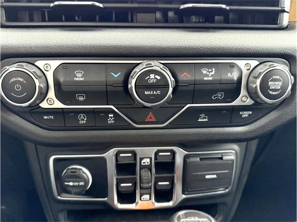 2025 Jeep JT Gladiator - Image 21 of 28