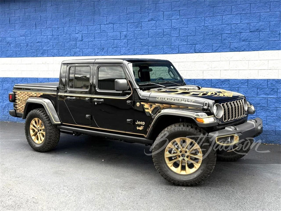 2025 Jeep JT Gladiator - Image 1 of 5