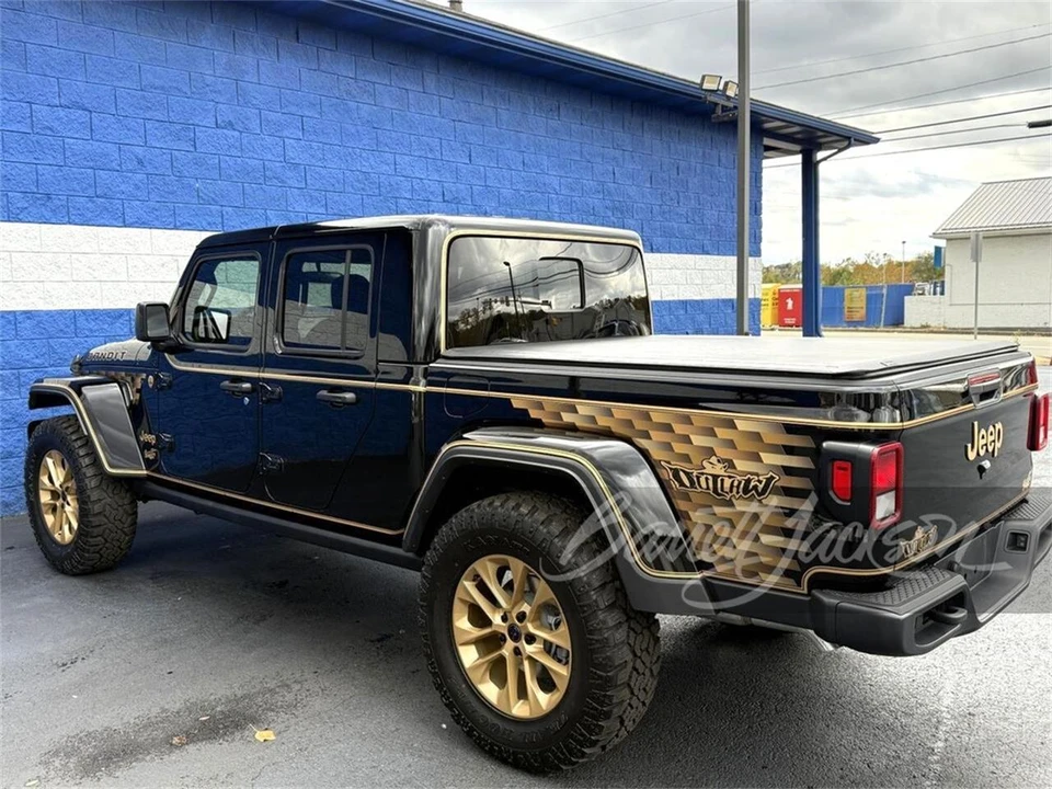 2025 Jeep JT Gladiator - Image 3 of 5