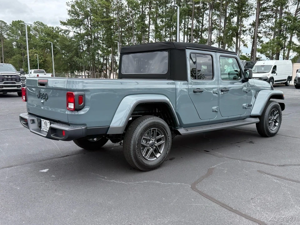 2025 Jeep JT Gladiator - Image 3 of 9