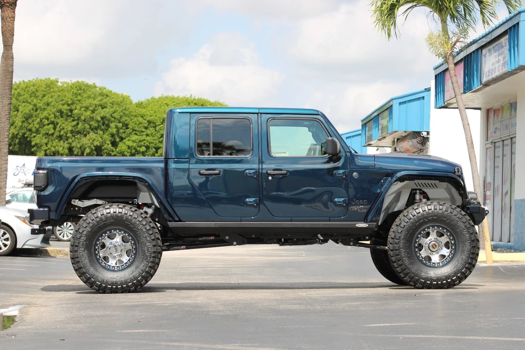 2025 Jeep JT Gladiator - Image 8 of 14