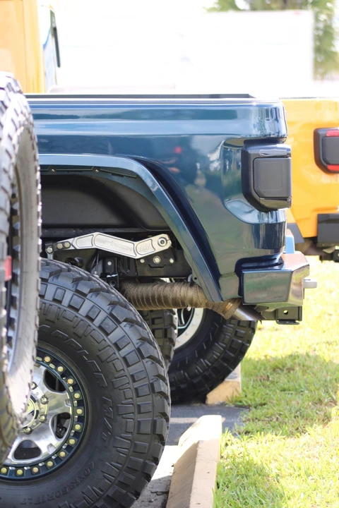2025 Jeep JT Gladiator - Image 4 of 14