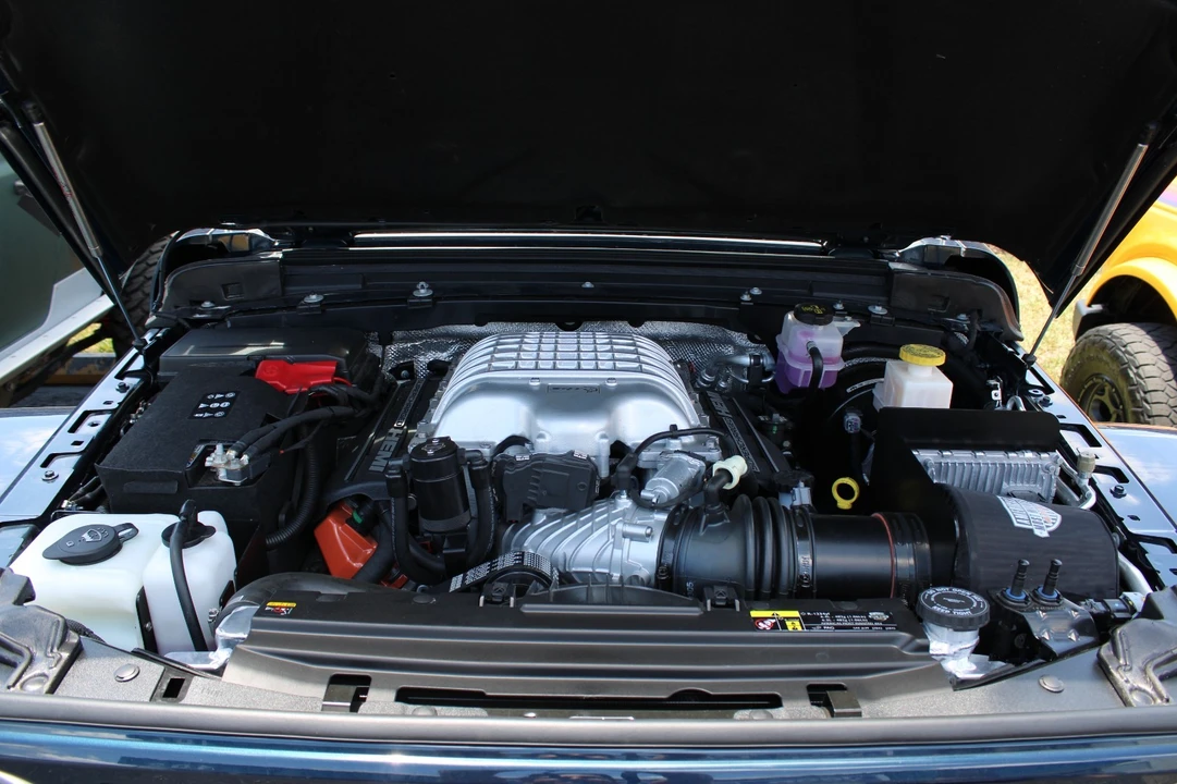 2025 Jeep JT Gladiator - Image 13 of 14