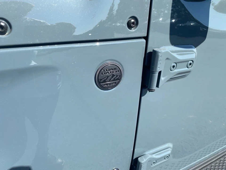 2025 Jeep JT Gladiator - Image 10 of 12