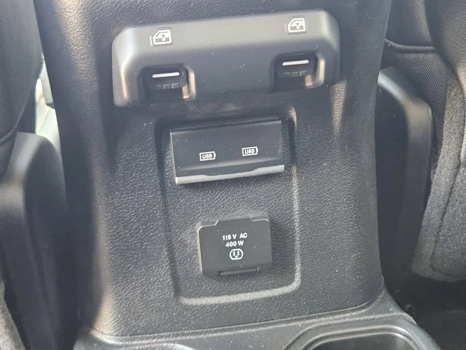 2025 Jeep JT Gladiator - Image 14 of 20