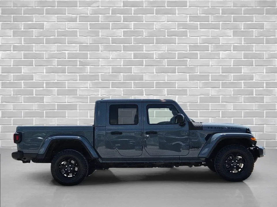 2025 Jeep JT Gladiator - Image 3 of 20