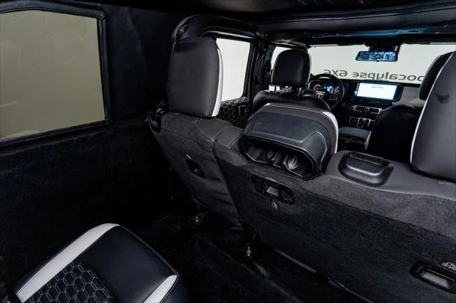 2025 Jeep JT Gladiator - Image 24 of 31