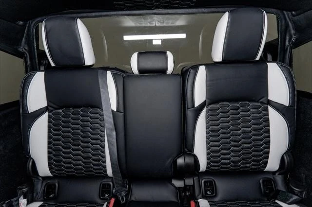 2025 Jeep JT Gladiator - Image 19 of 31