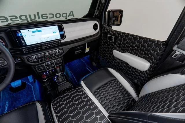 2025 Jeep JT Gladiator - Image 30 of 31