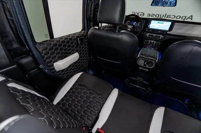 2025 Jeep JT Gladiator - Image 26 of 31