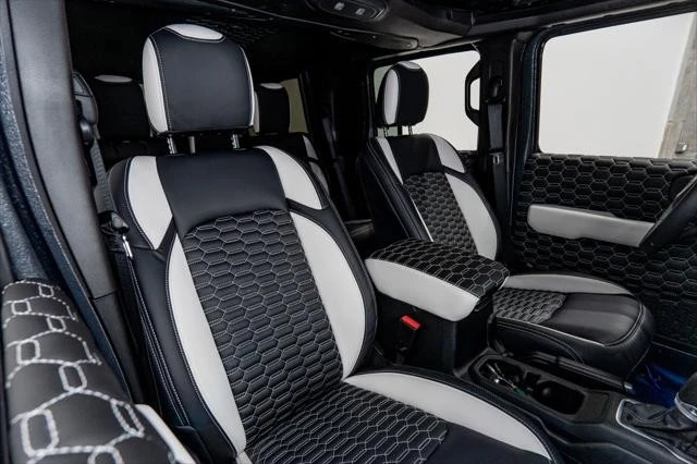 2025 Jeep JT Gladiator - Image 16 of 31