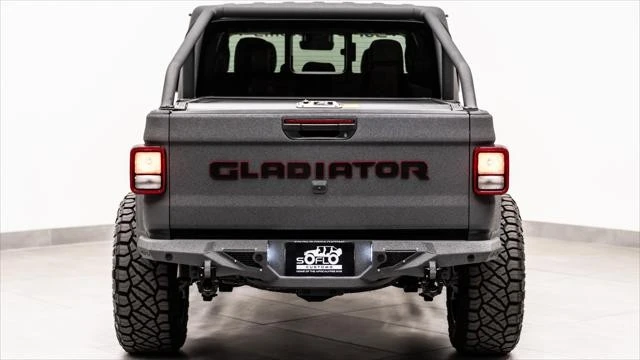 2025 Jeep JT Gladiator - Image 9 of 31