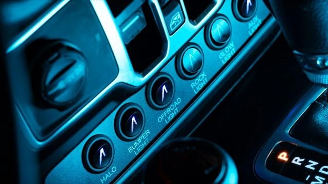 2025 Jeep JT Gladiator - Image 15 of 21