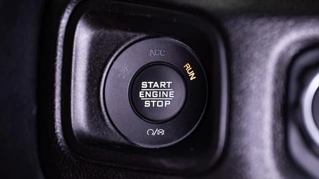 2025 Jeep JT Gladiator - Image 18 of 21