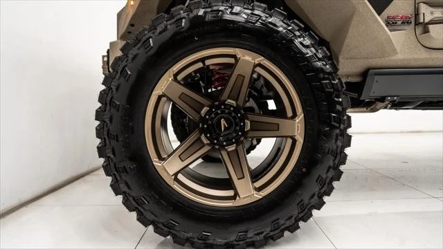 2025 Jeep JT Gladiator - Image 18 of 21