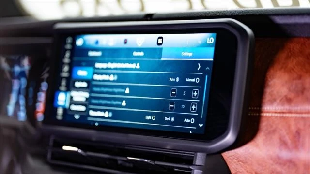 2025 Jeep JT Gladiator - Image 17 of 21