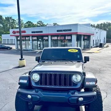 2025 Jeep Gladiator Altitude Pickup 4D 5 ft