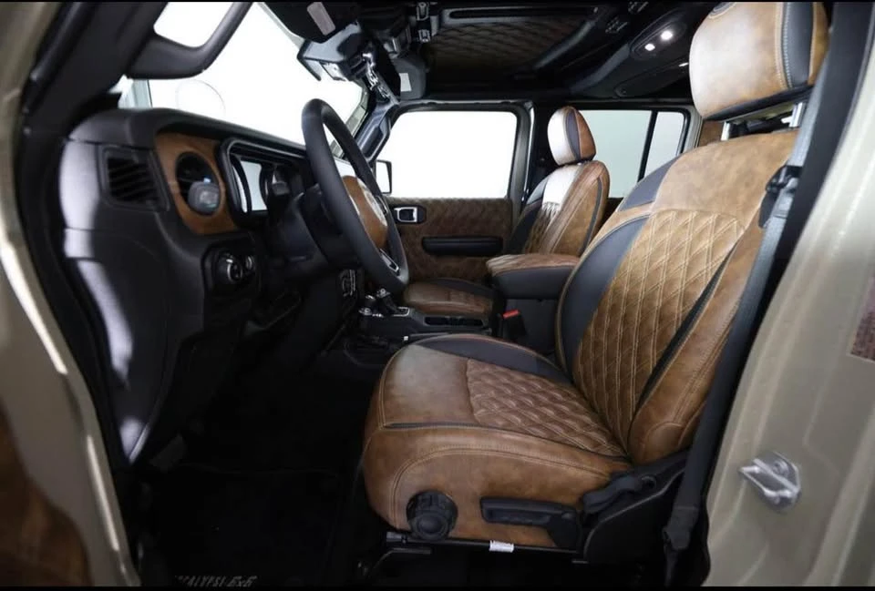 2025 Jeep JT Gladiator - Image 14 of 20