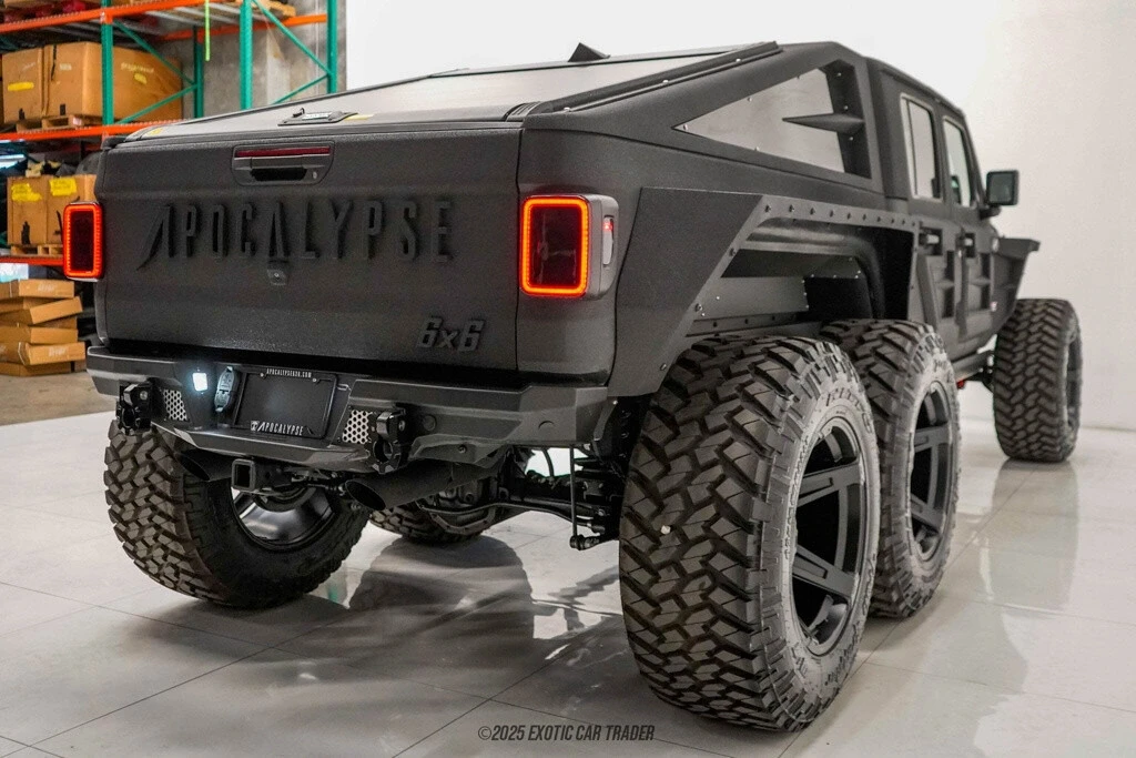 2025 Jeep JT Gladiator - Image 8 of 12