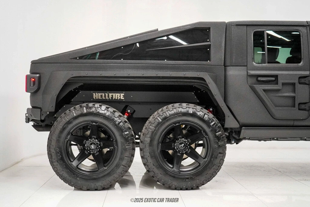 2025 Jeep JT Gladiator - Image 10 of 12