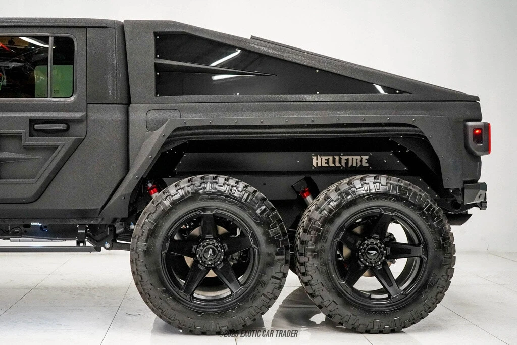 2025 Jeep JT Gladiator - Image 5 of 12