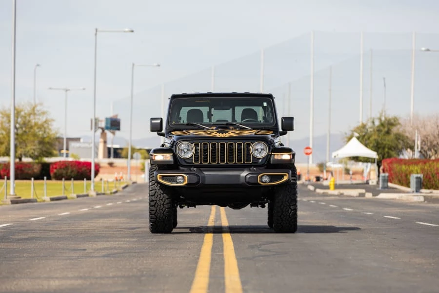 2025 Jeep JT Gladiator - Image 6 of 31