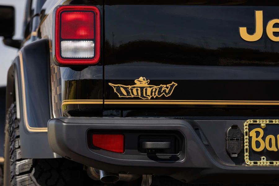 2025 Jeep JT Gladiator - Image 22 of 31