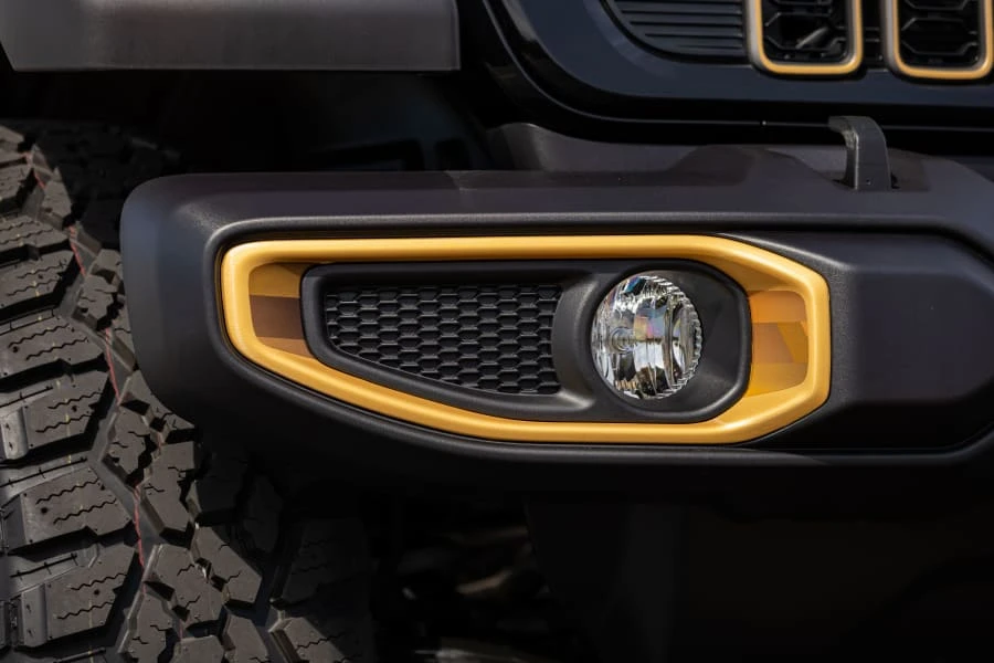 2025 Jeep JT Gladiator - Image 26 of 31