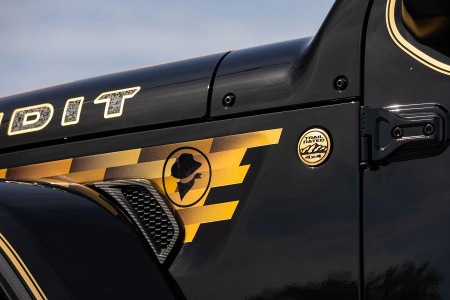 2025 Jeep JT Gladiator - Image 9 of 31