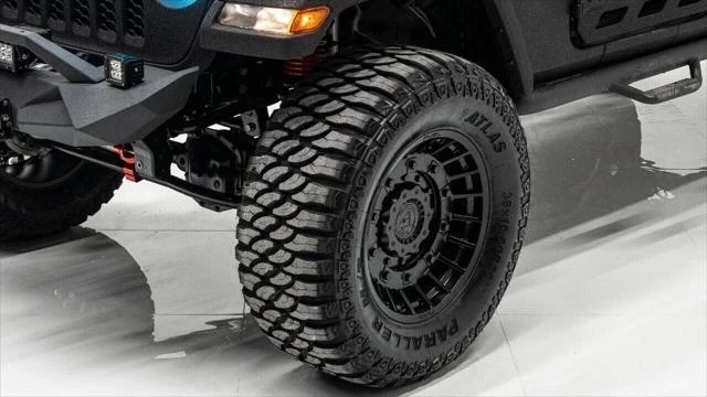 2025 Jeep JT Gladiator - Image 19 of 21